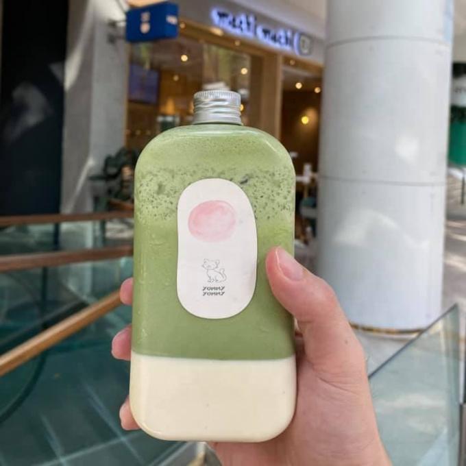 एसजीएस ओडीएम प्लास्टिक पेय की बोतलें स्मूथी दूध चाय पीने के लिए 12 ऑउंस 2